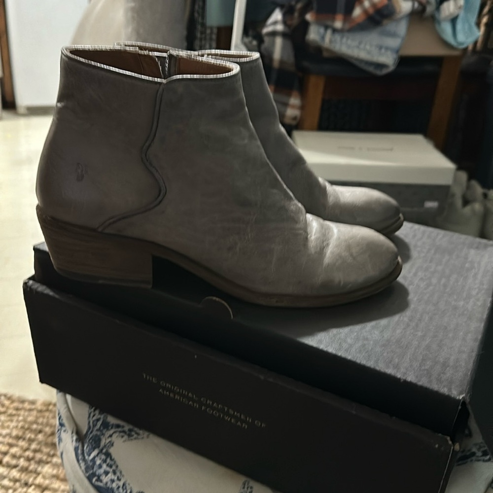 Womens Frye booties Graphite color size 9 Medium width
